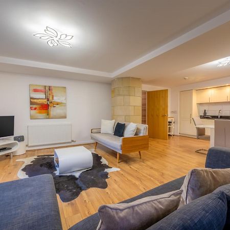 Ac19 Lower North Aisle - Luxury Self Catering 2 Bedroom Apartment Fort Augustus Exterior photo